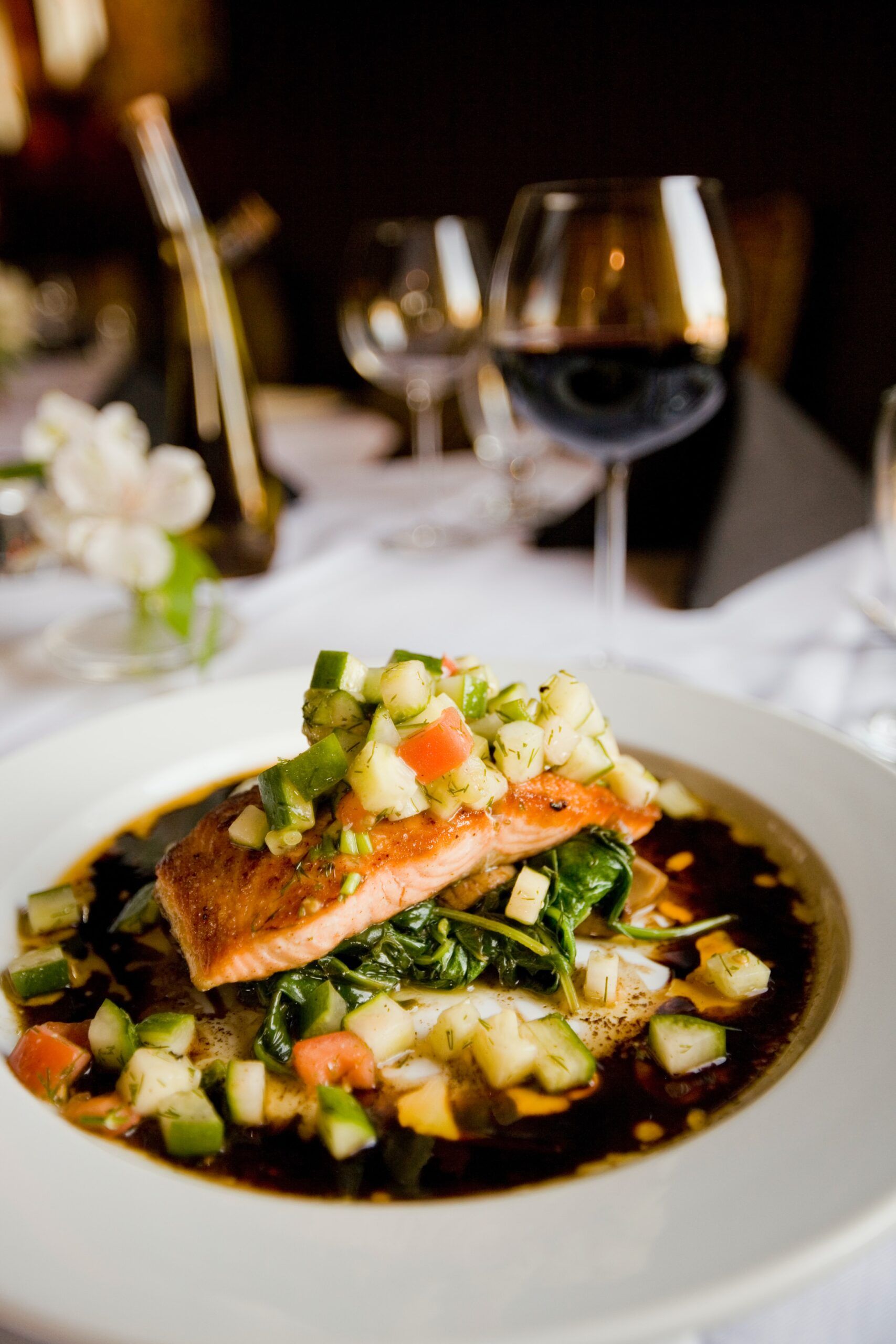 Cómo maridar vino y pescado azul